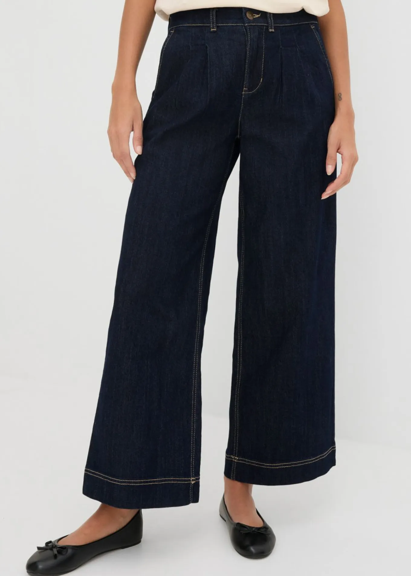 Vaqueros de pernera ancha, high waist, cintura cómoda