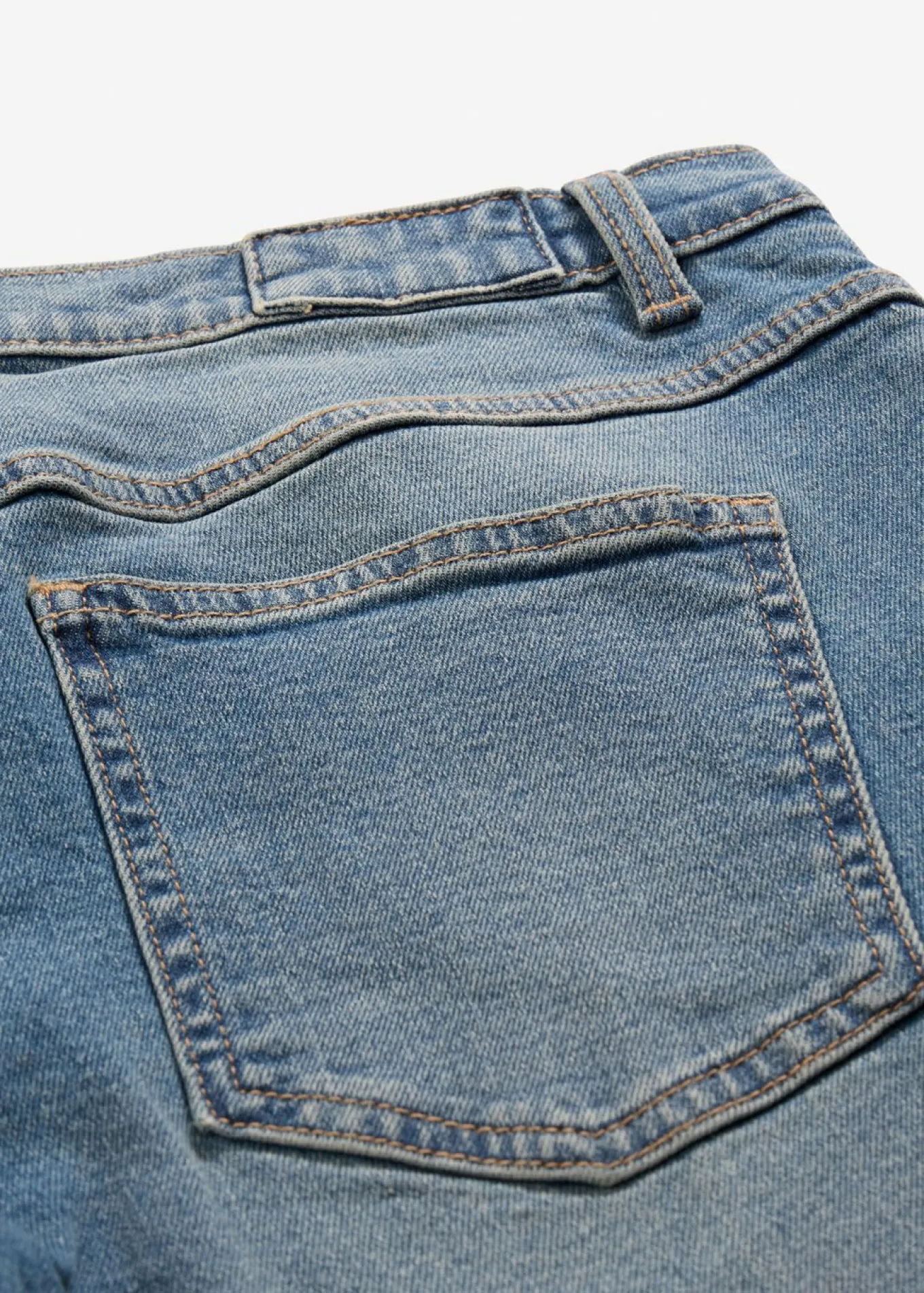 Vaqueros de pernera ancha, mid waist, largo completo