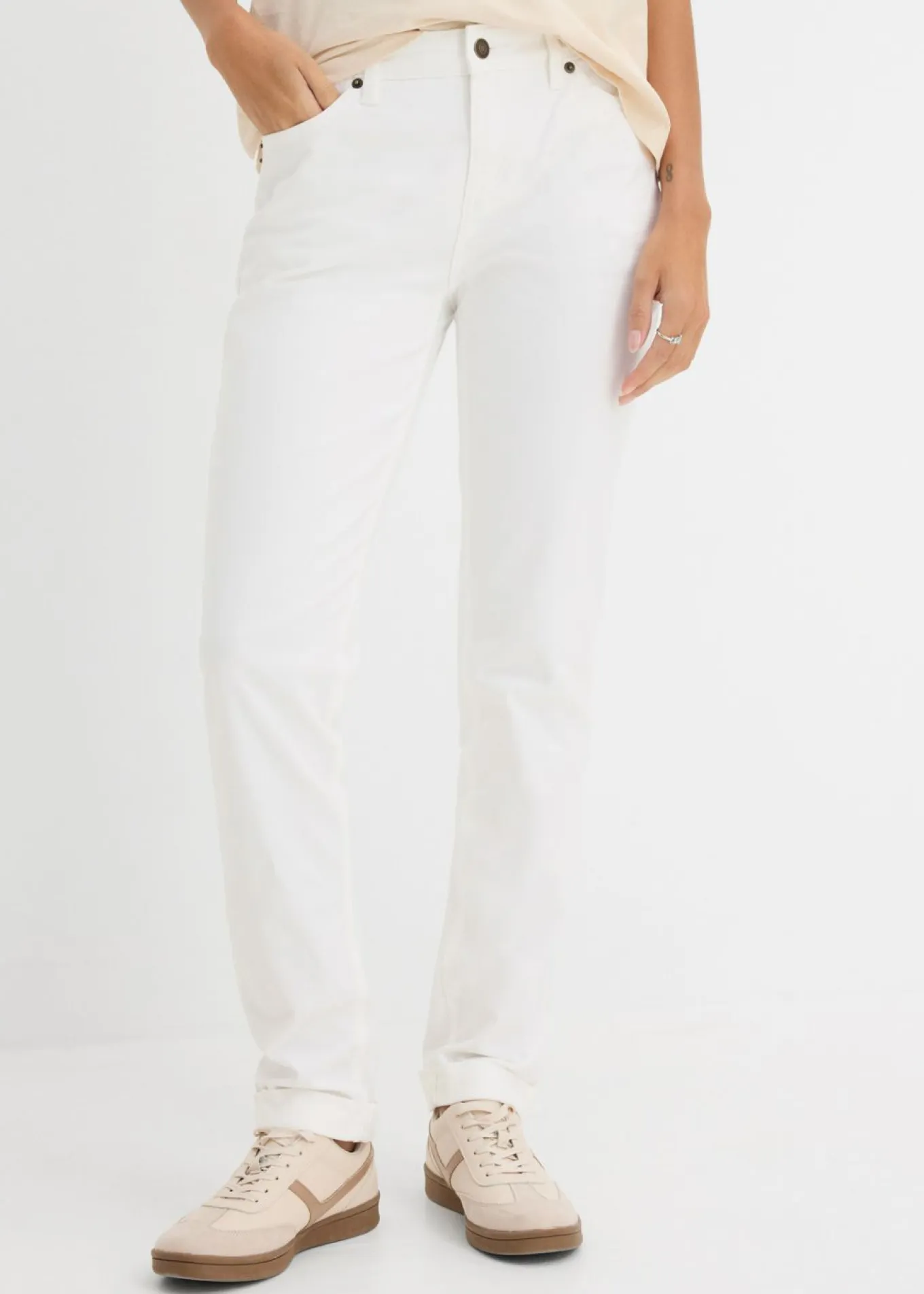 Vaqueros straight, mid waist, elásticos