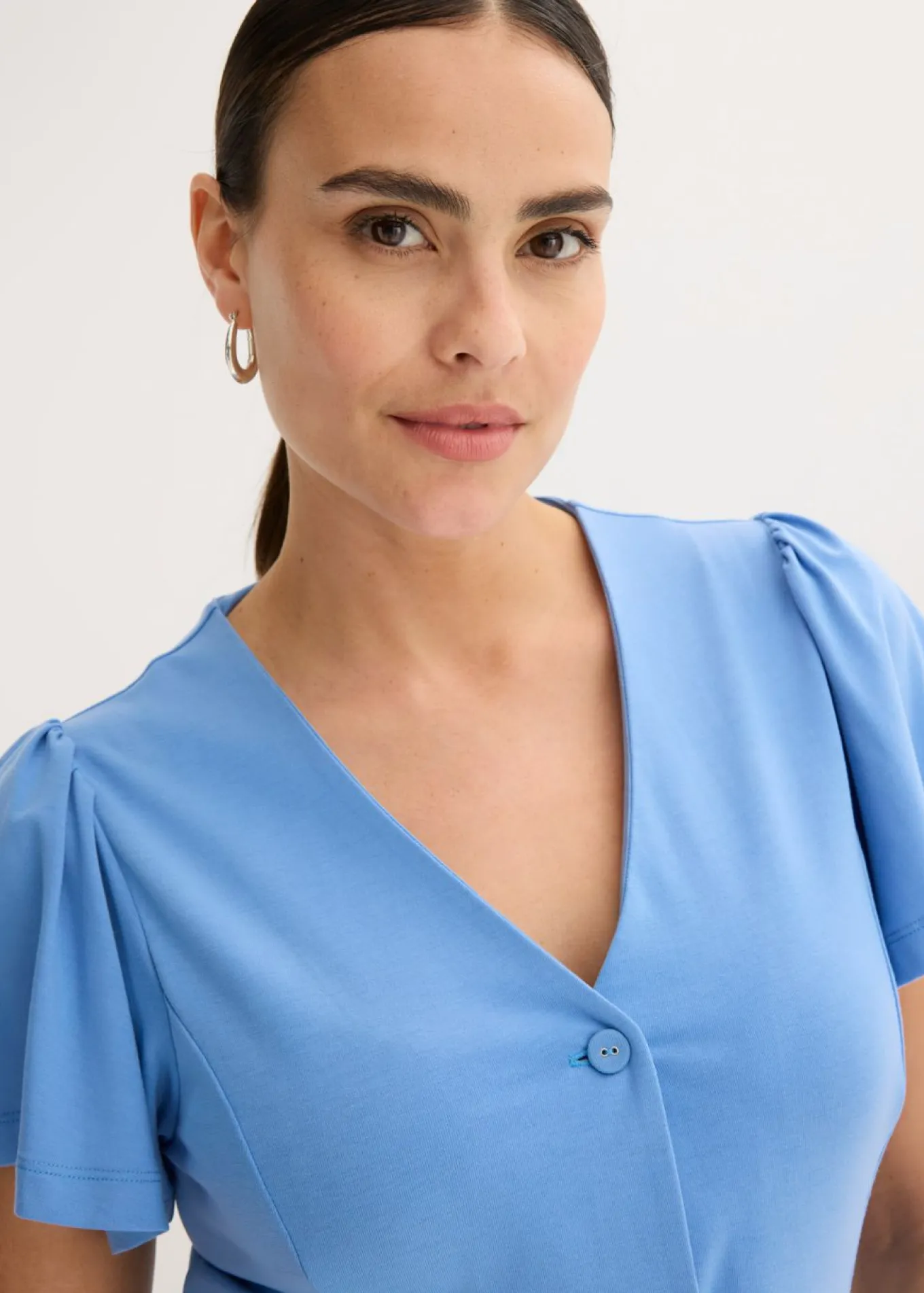 Vestido camisero con abertura