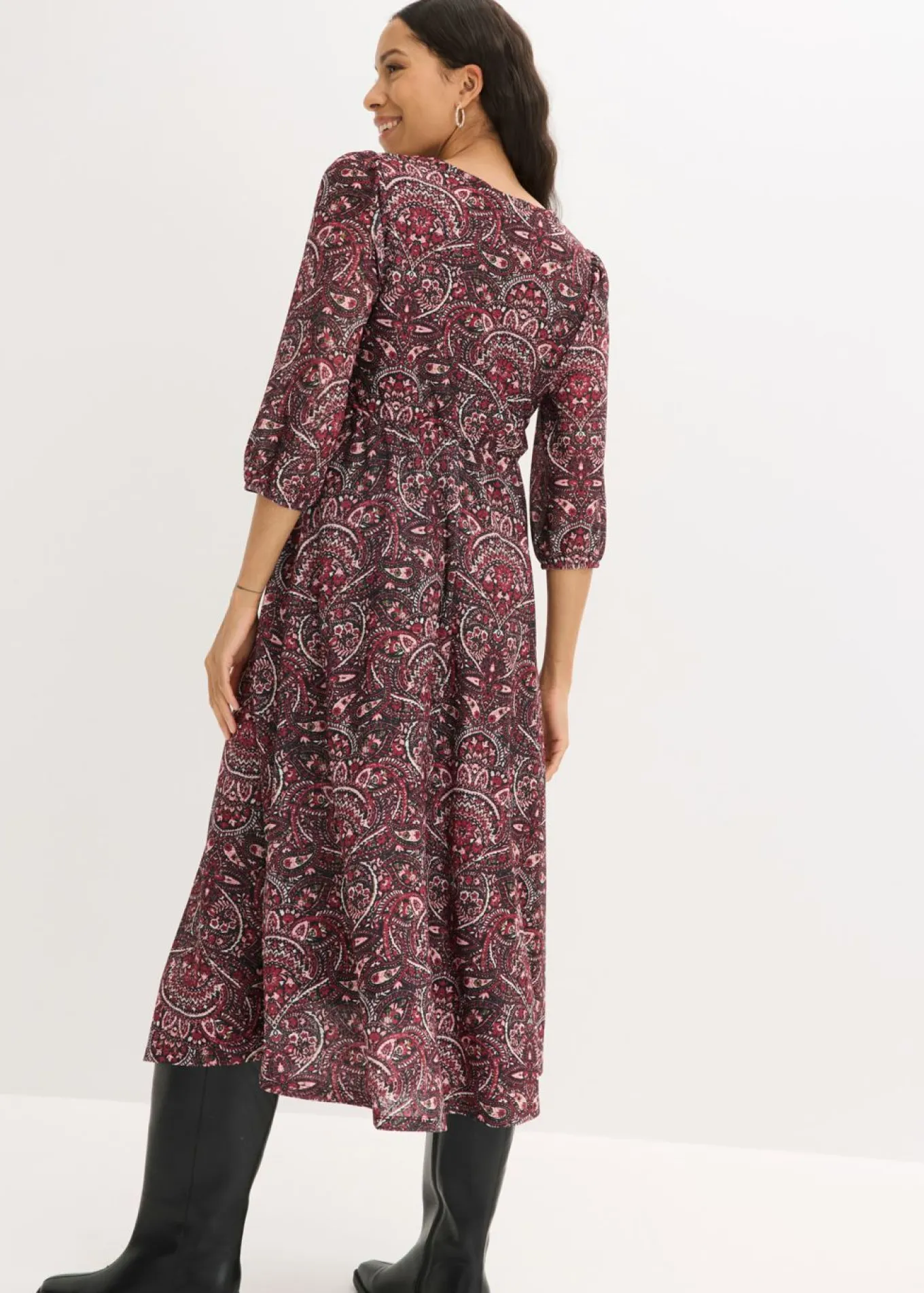 Vestido camisero con escote en V