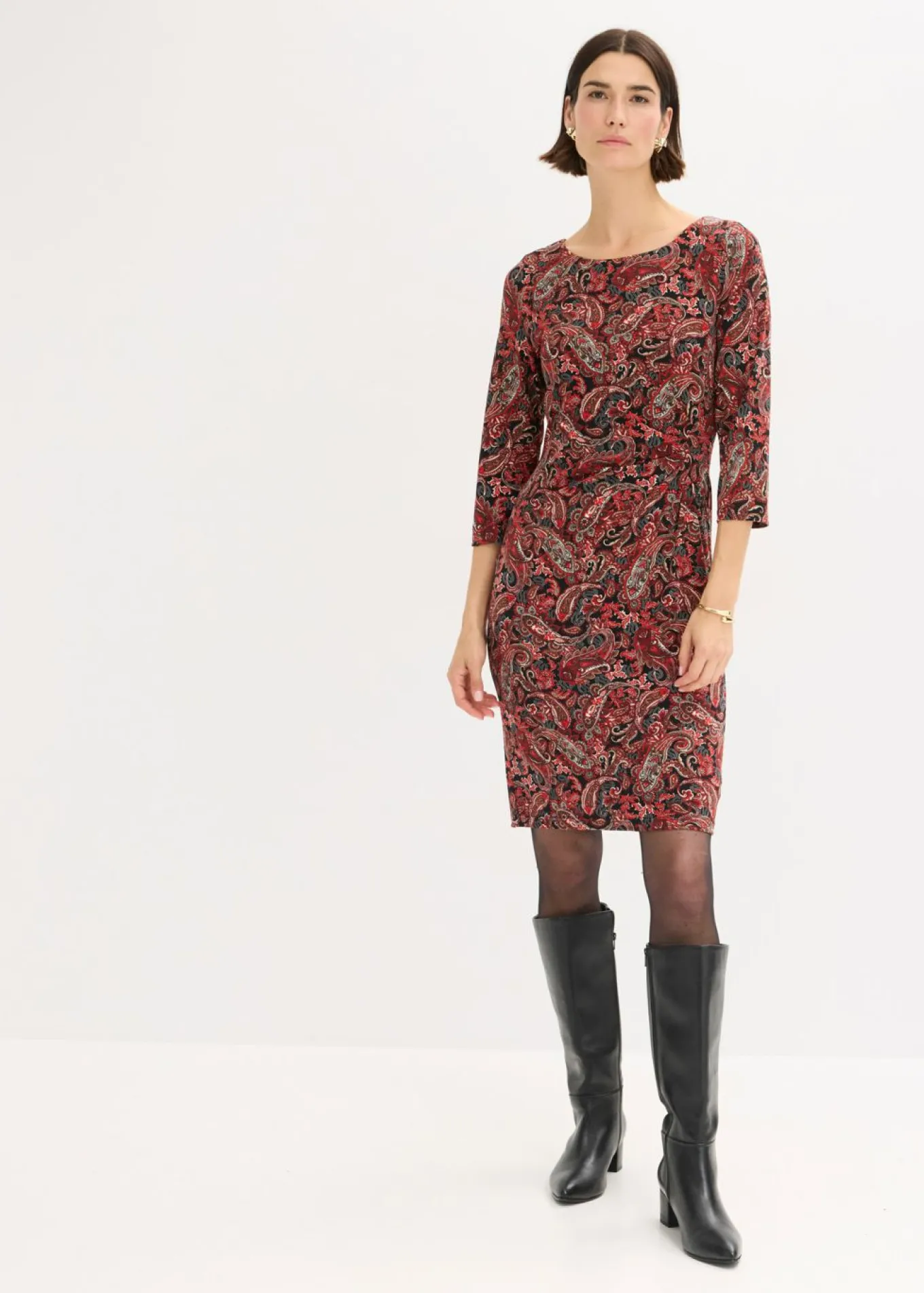 Vestido camisero con patrón paisley