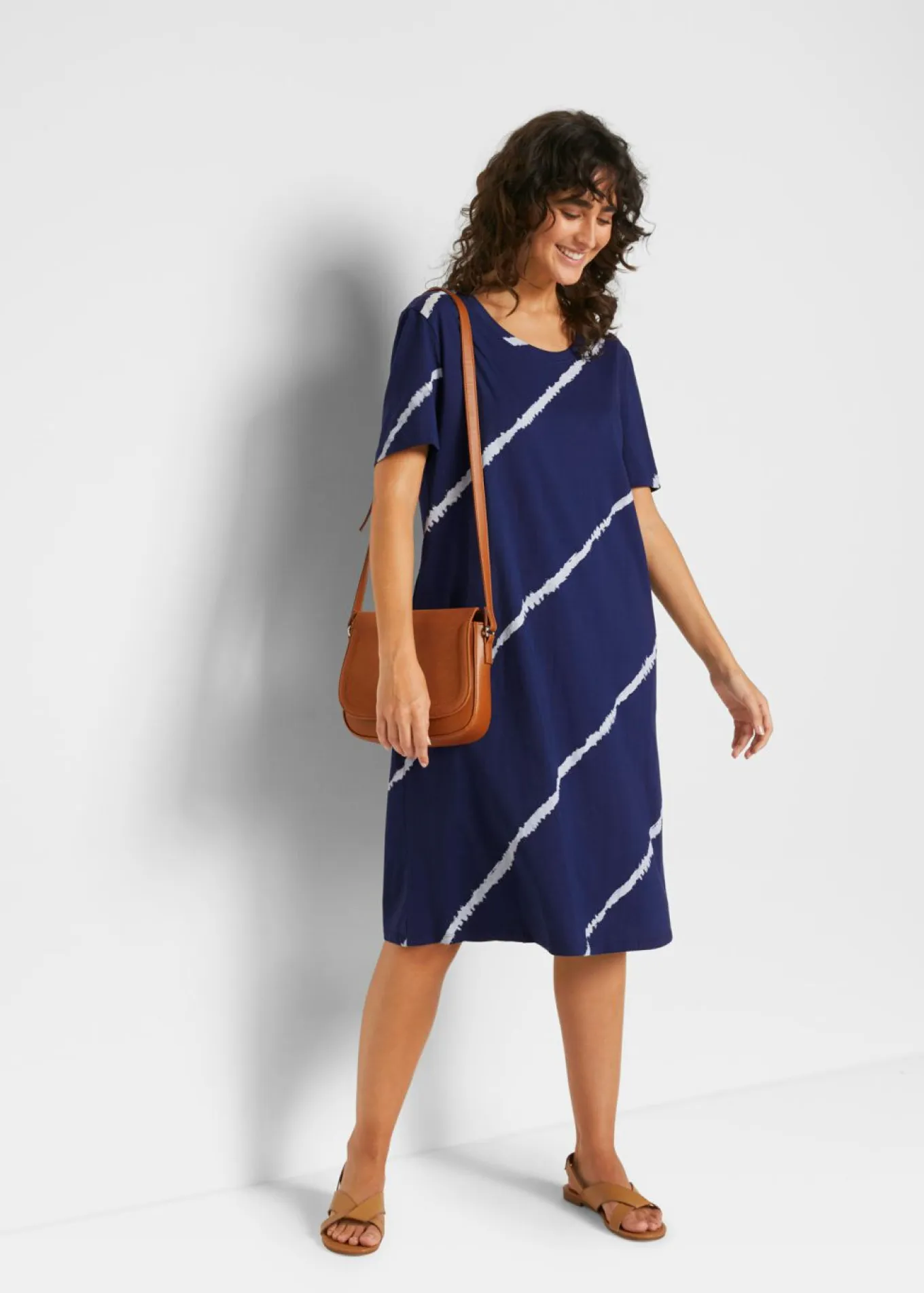 Vestido camisero de algodón orgánico hasta la rodilla con bolsillos y línea en A