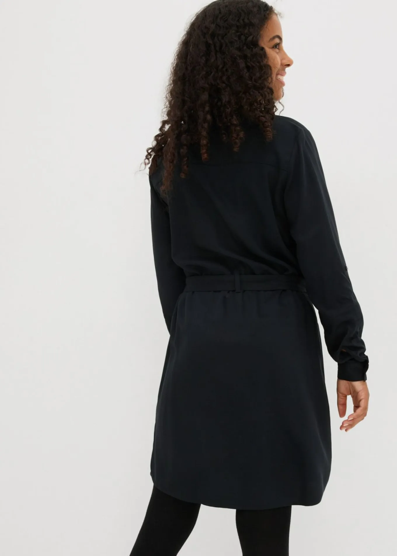 Vestido camisero de viscosa fluida
