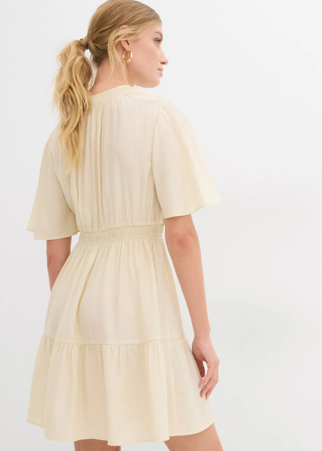 Vestido corto de mezcla de viscosa fluida