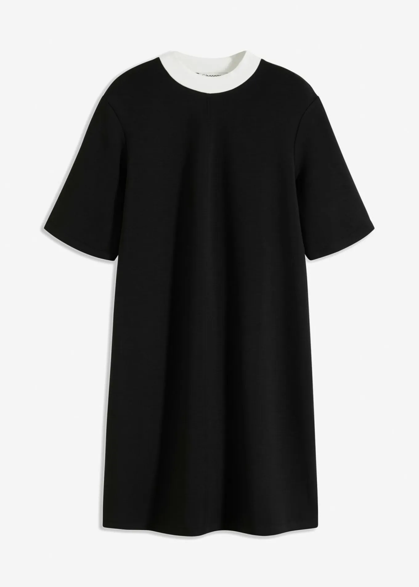 Vestido corto de neopreno con cuello alto