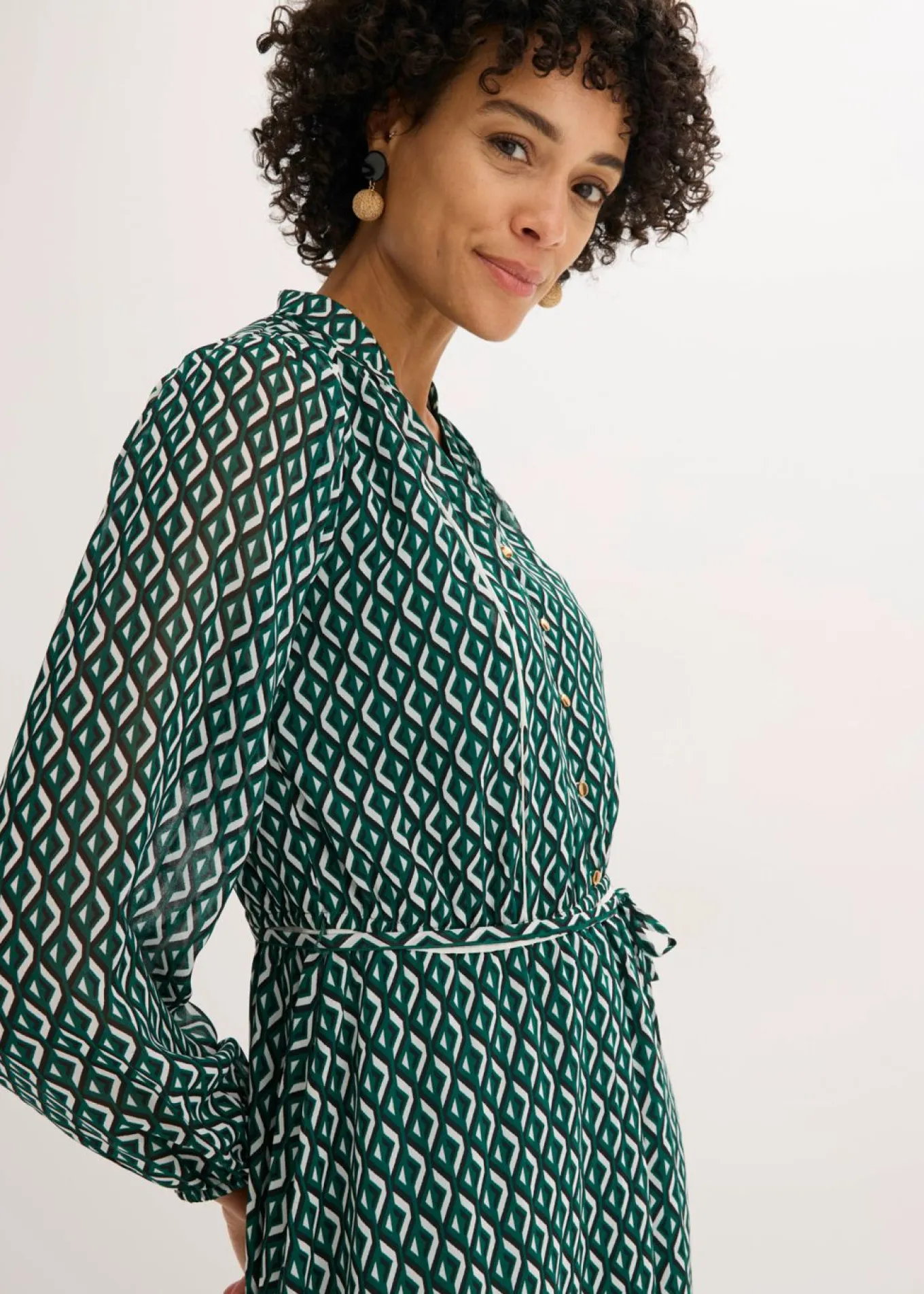 Vestido de gasa con ribete en contraste