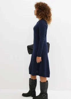 Vestido de punto acampanado
