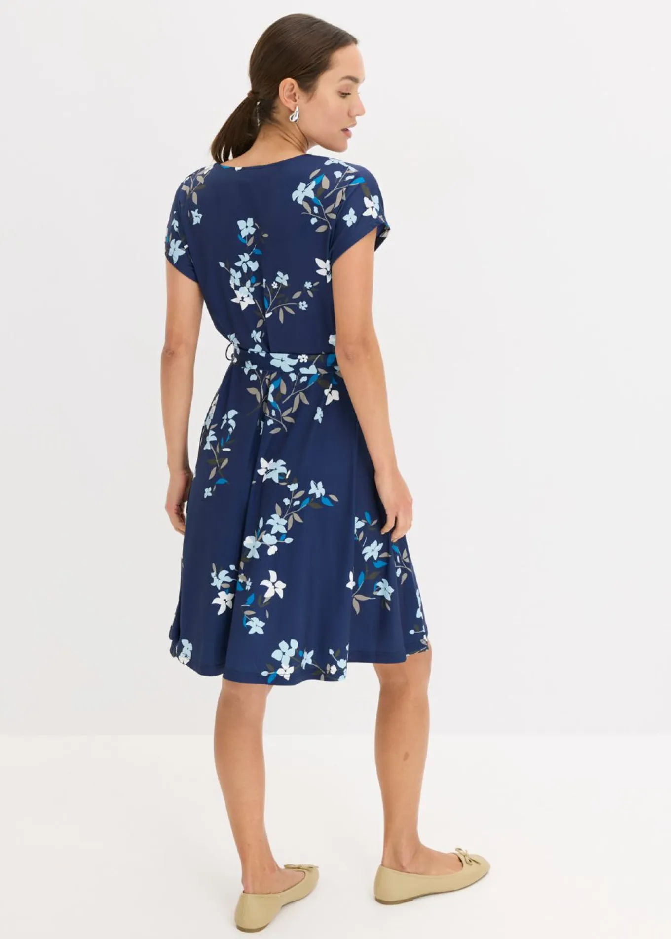 Vestido de punto de diseño cruzado