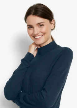 Vestido de punto fino con cuello alto