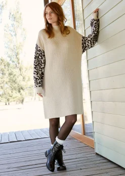 Vestido holgado de punto con estampado de leopardo