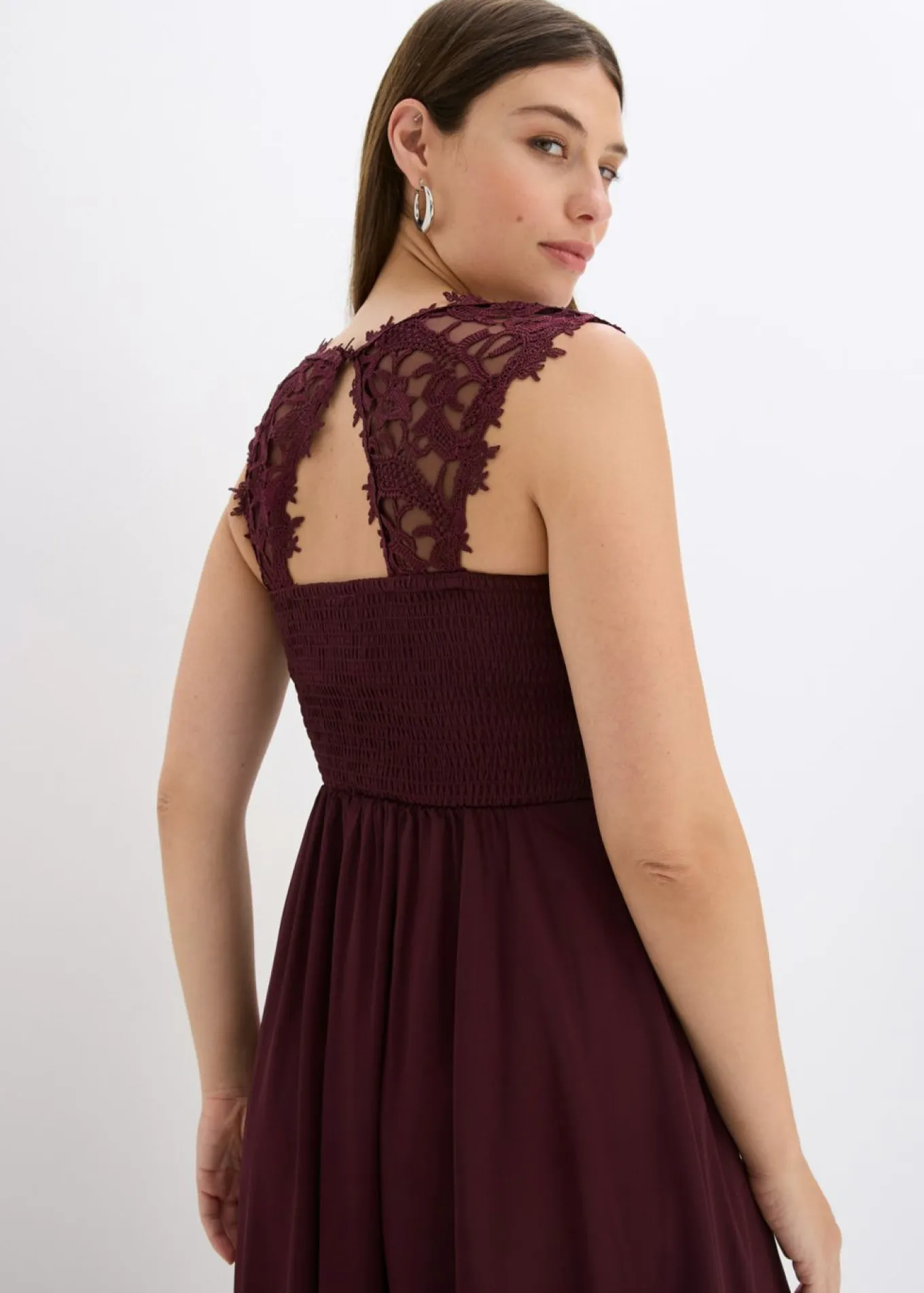 Vestido largo con encaje