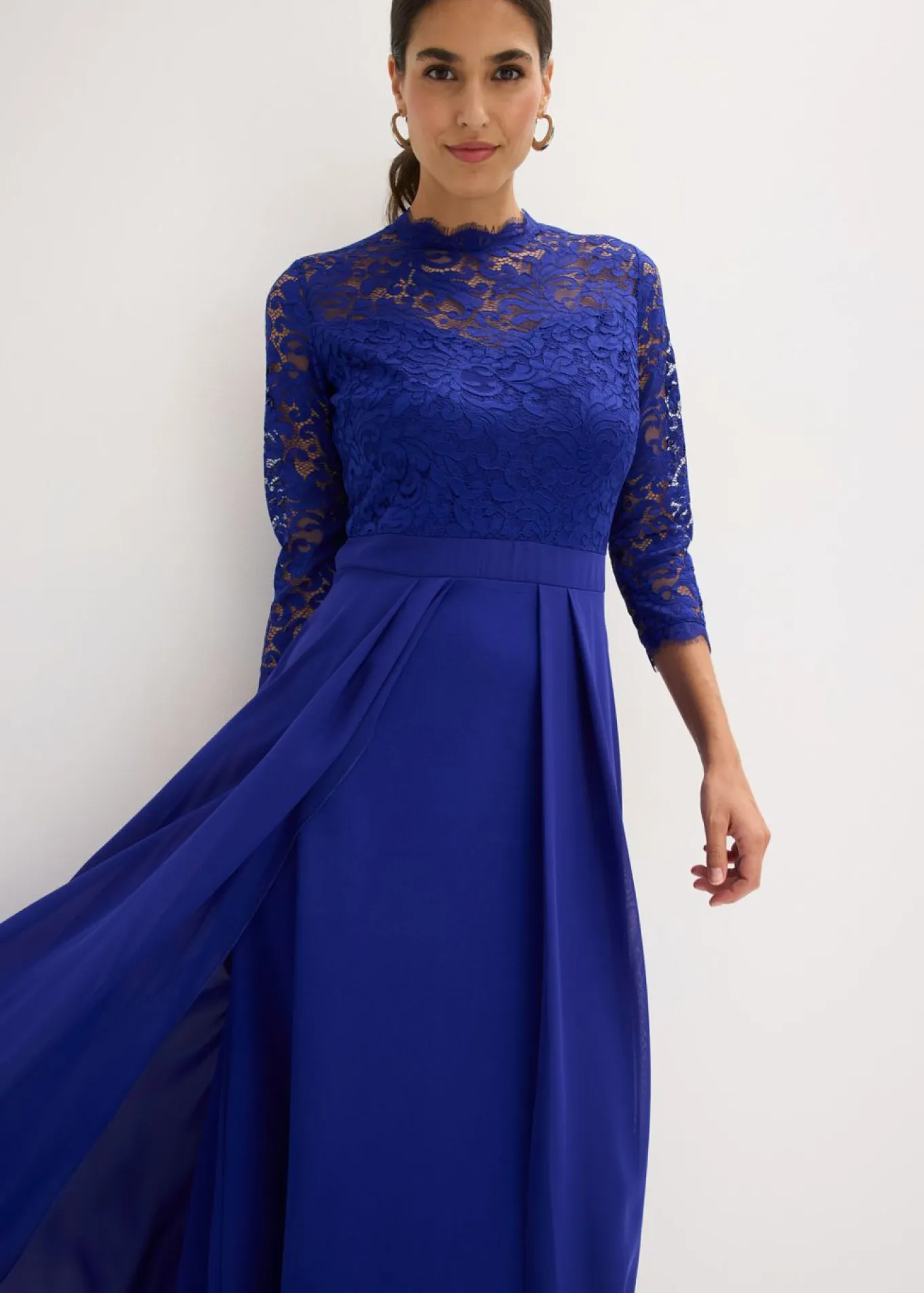 Vestido maxi con encaje