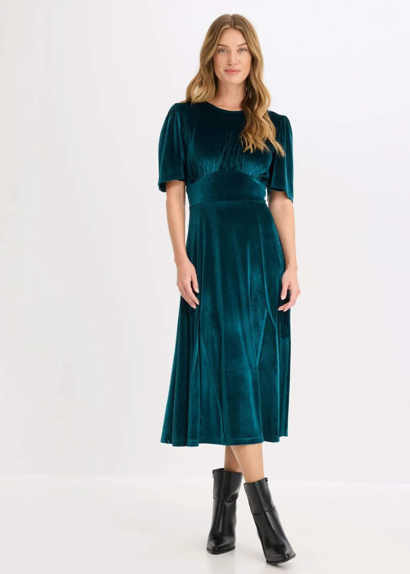 Vestido midi de terciopelo suave