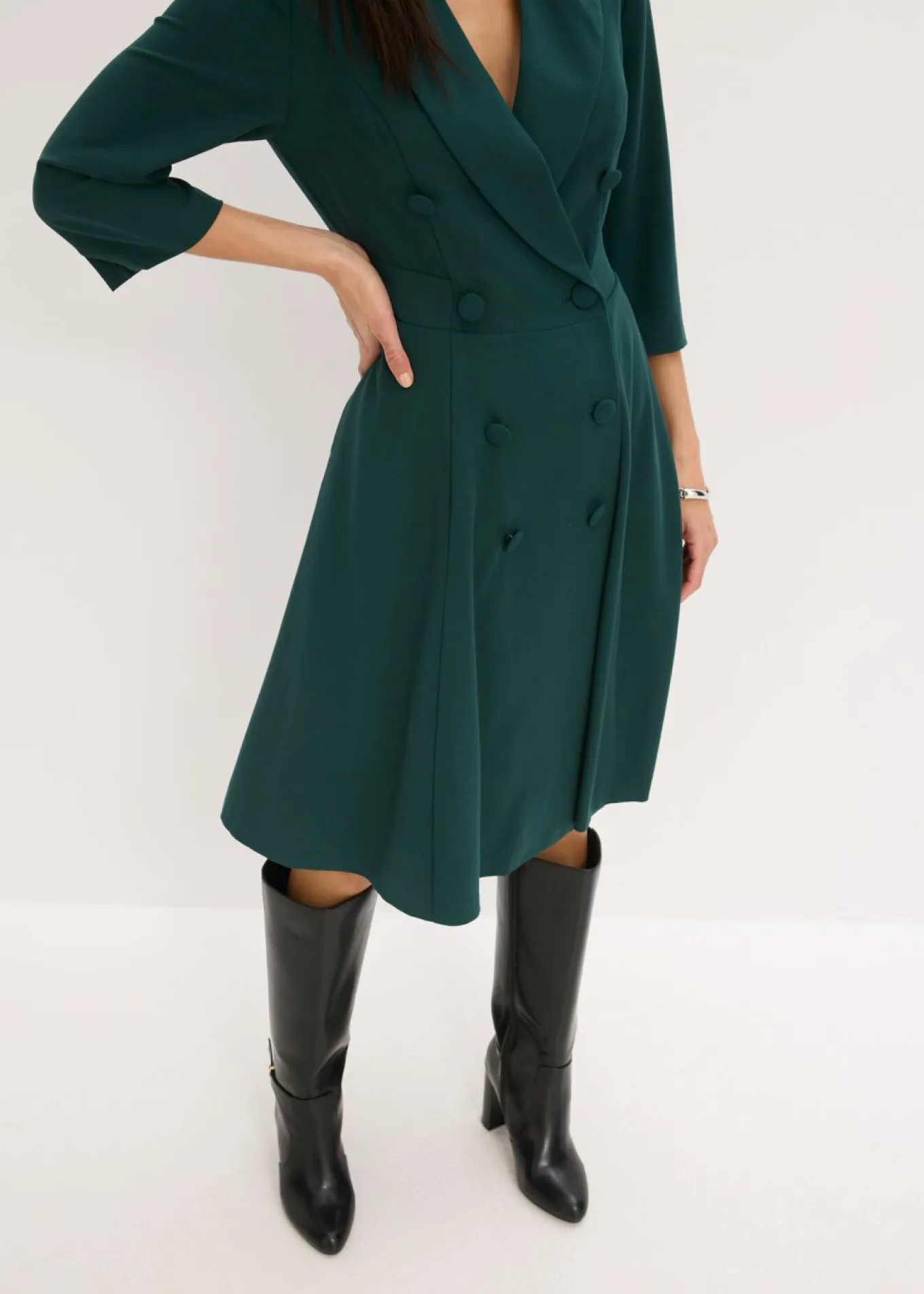 Vestido tipo americana con falda acampanada