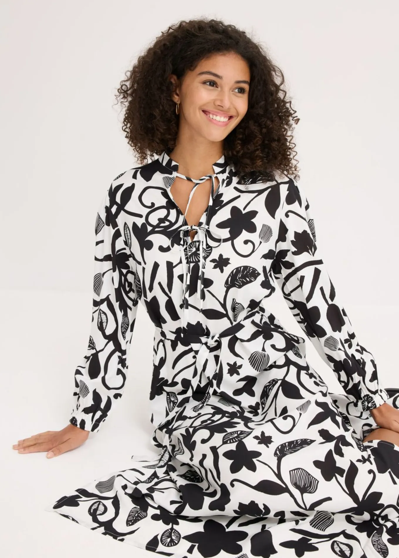 Vestido tipo caftán de viscosa fluida