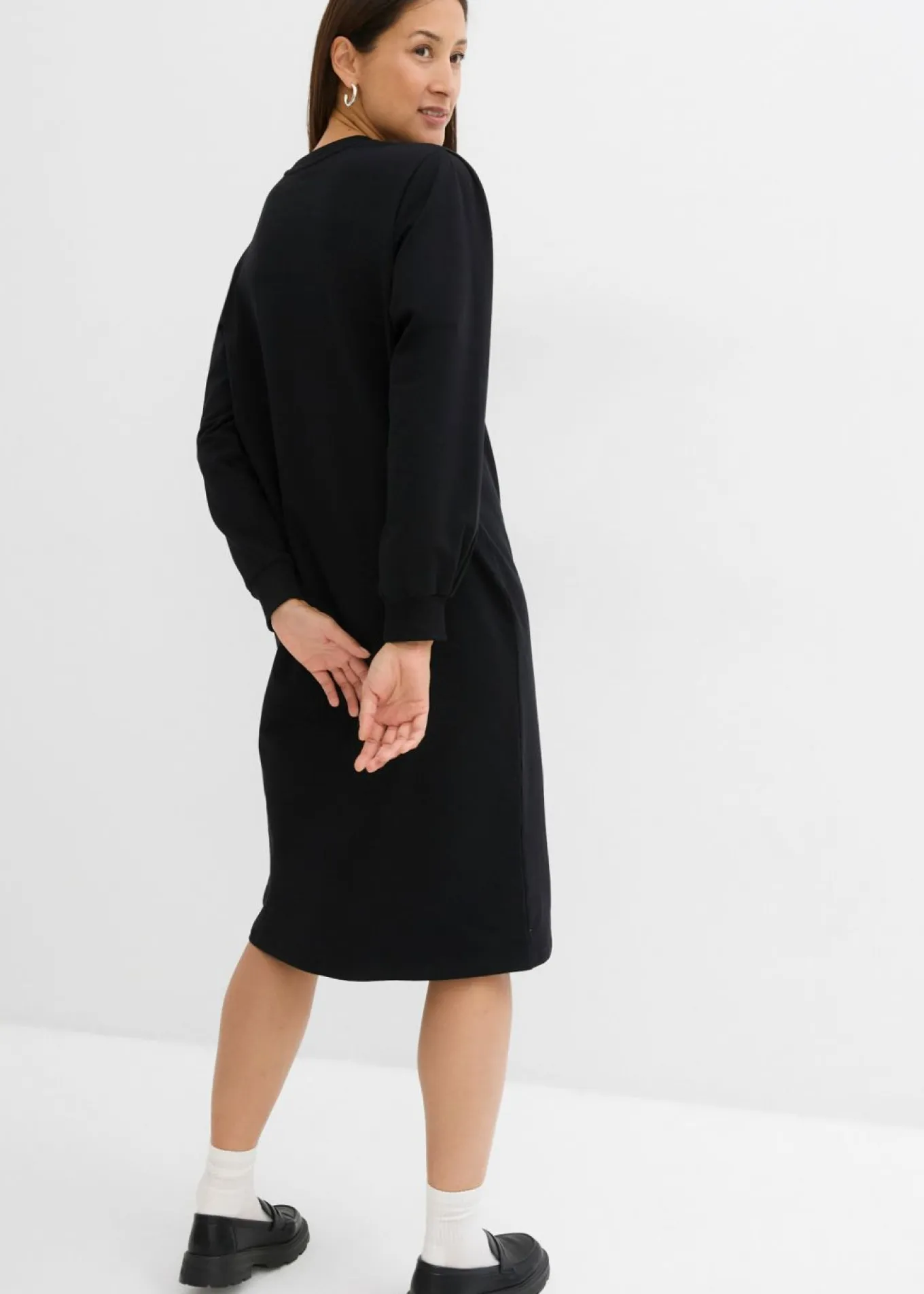 Vestido tipo sudadera con mangas abullonadas