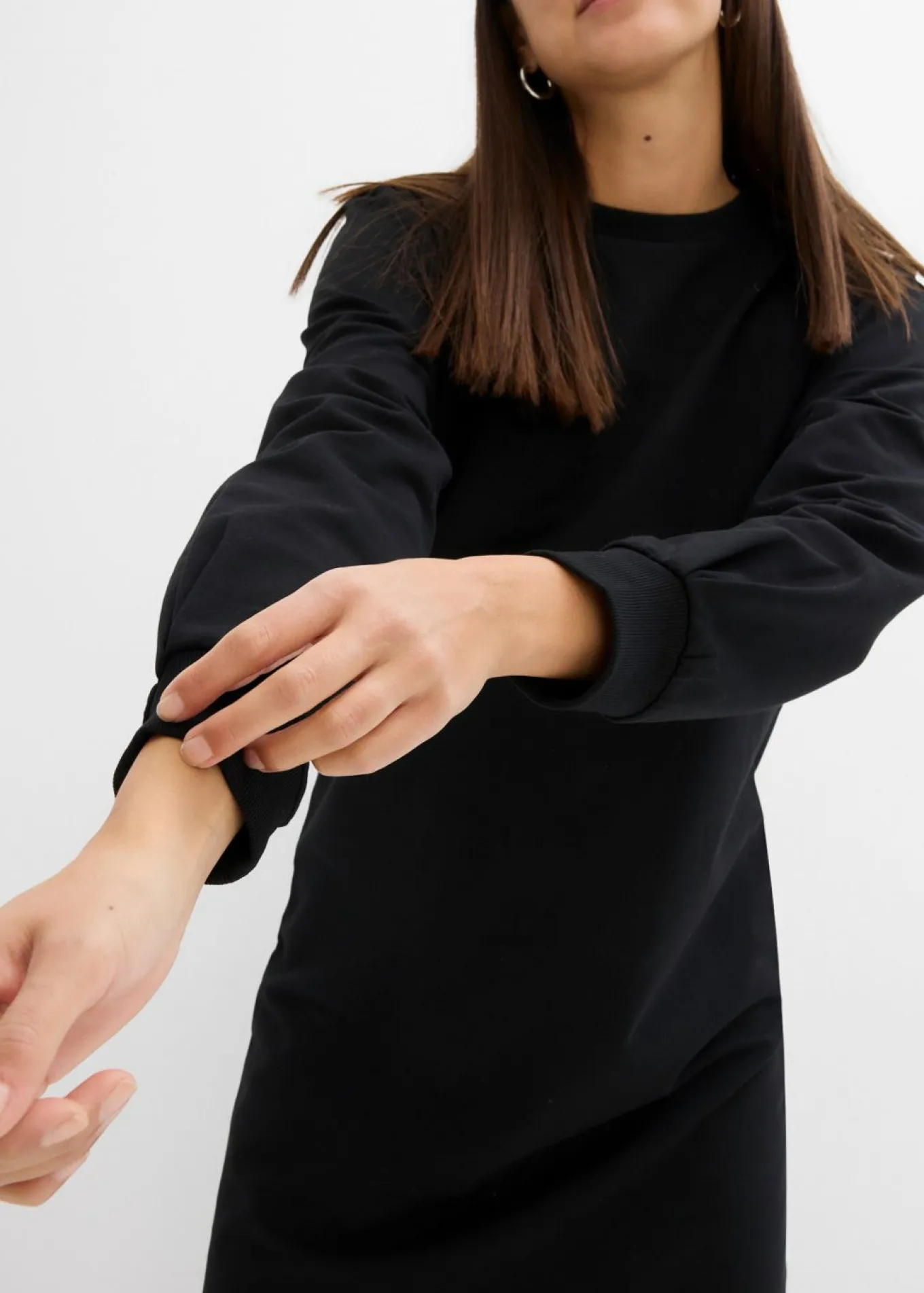 Vestido tipo sudadera con mangas abullonadas
