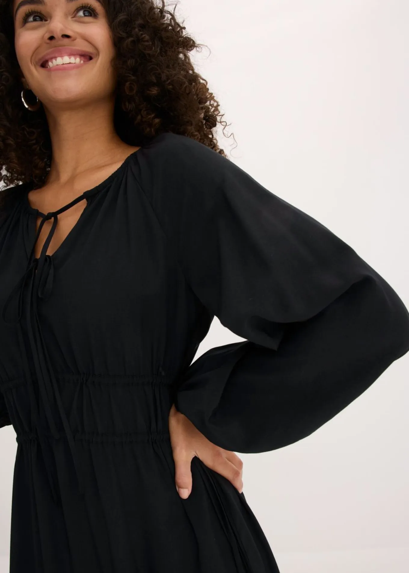 Vestido tipo túnica de mezcla de viscosa fluida