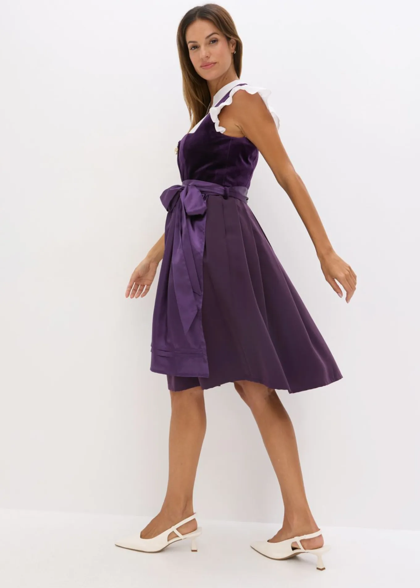 Vestido tirolés con terciopelo y largo midi (2 piezas)