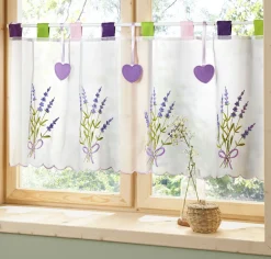 Visillo con bordado de lavanda