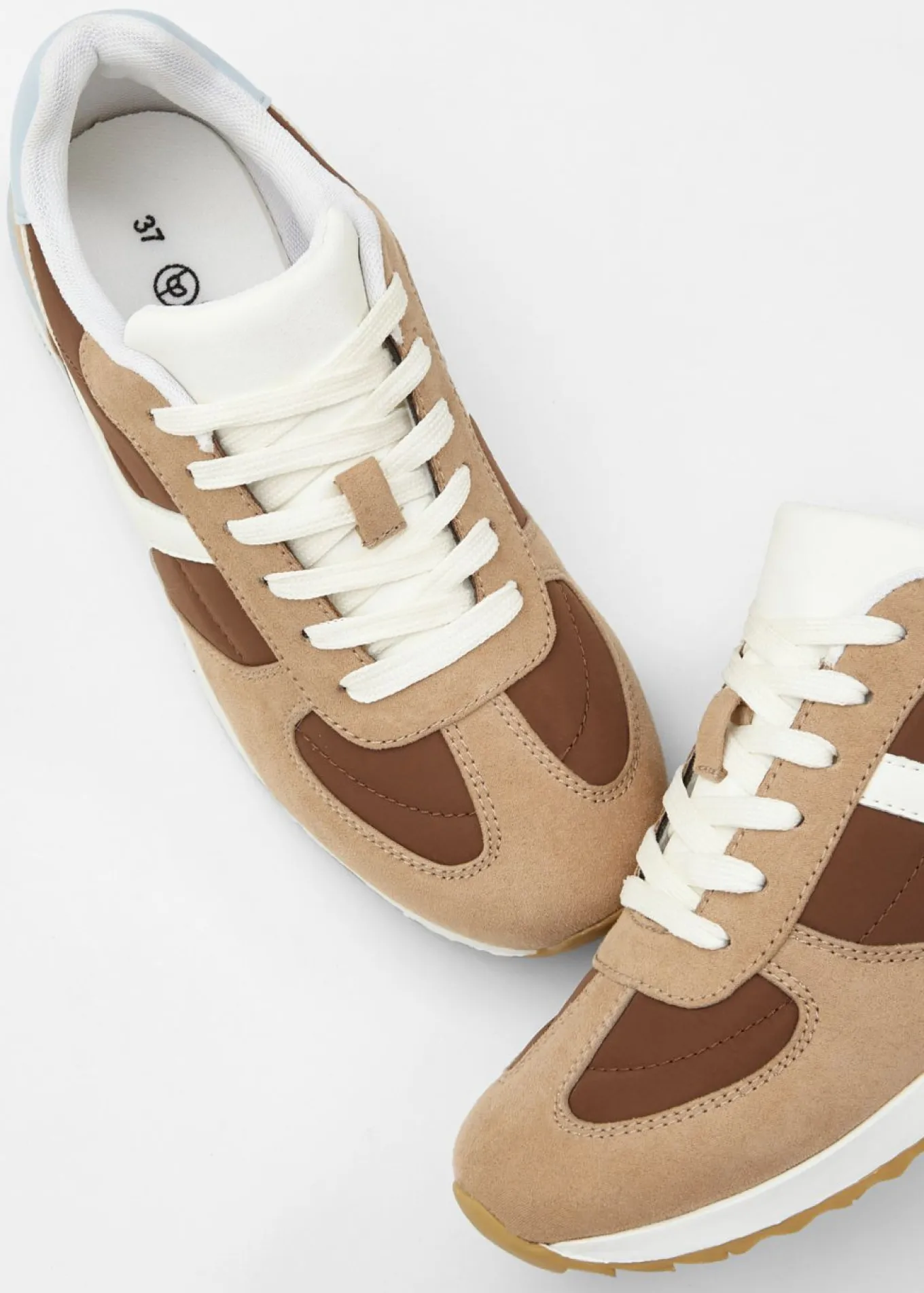 Zapatillas deportivas de estilo retro