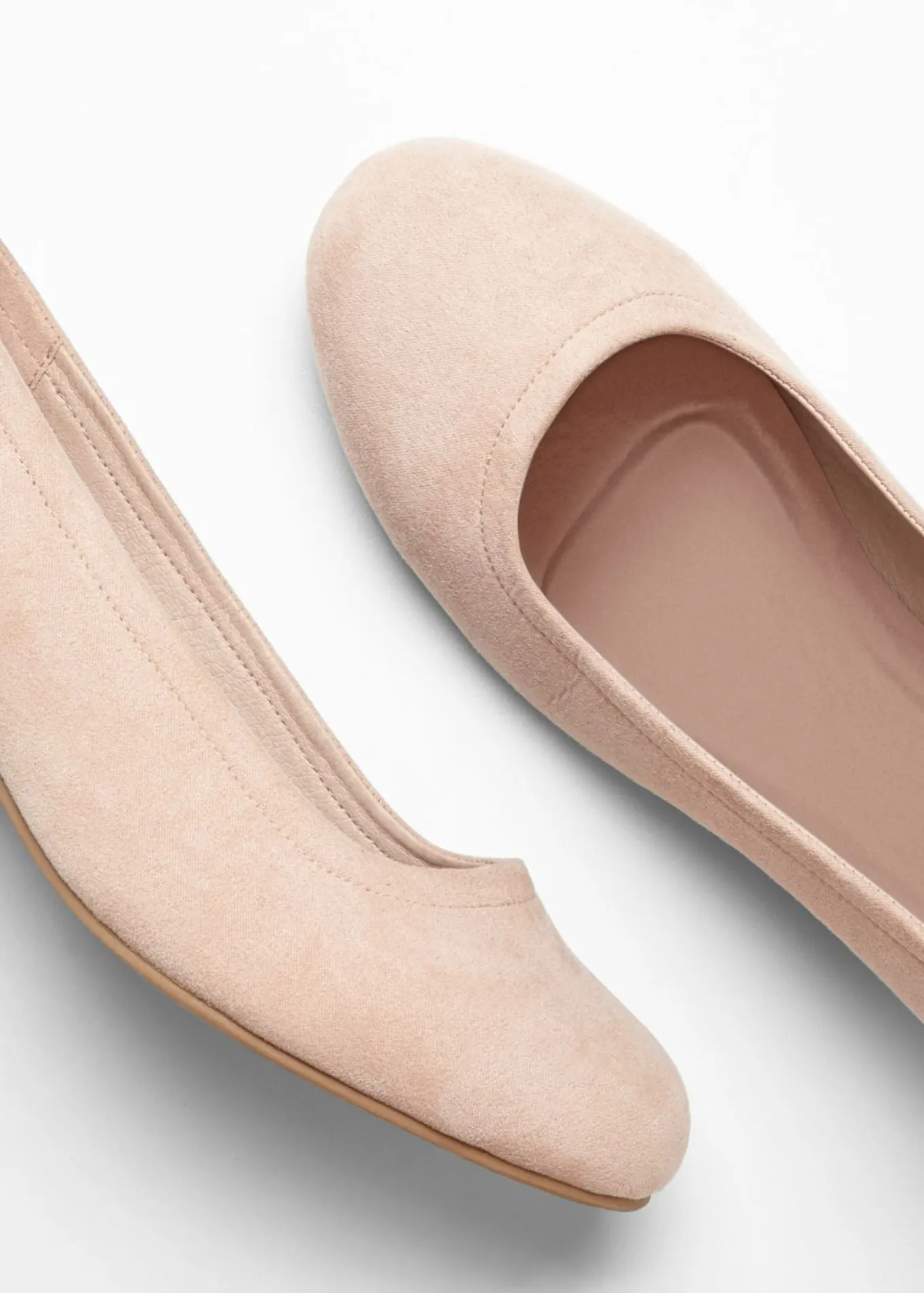 Zapatos de tacón con tacón ancho